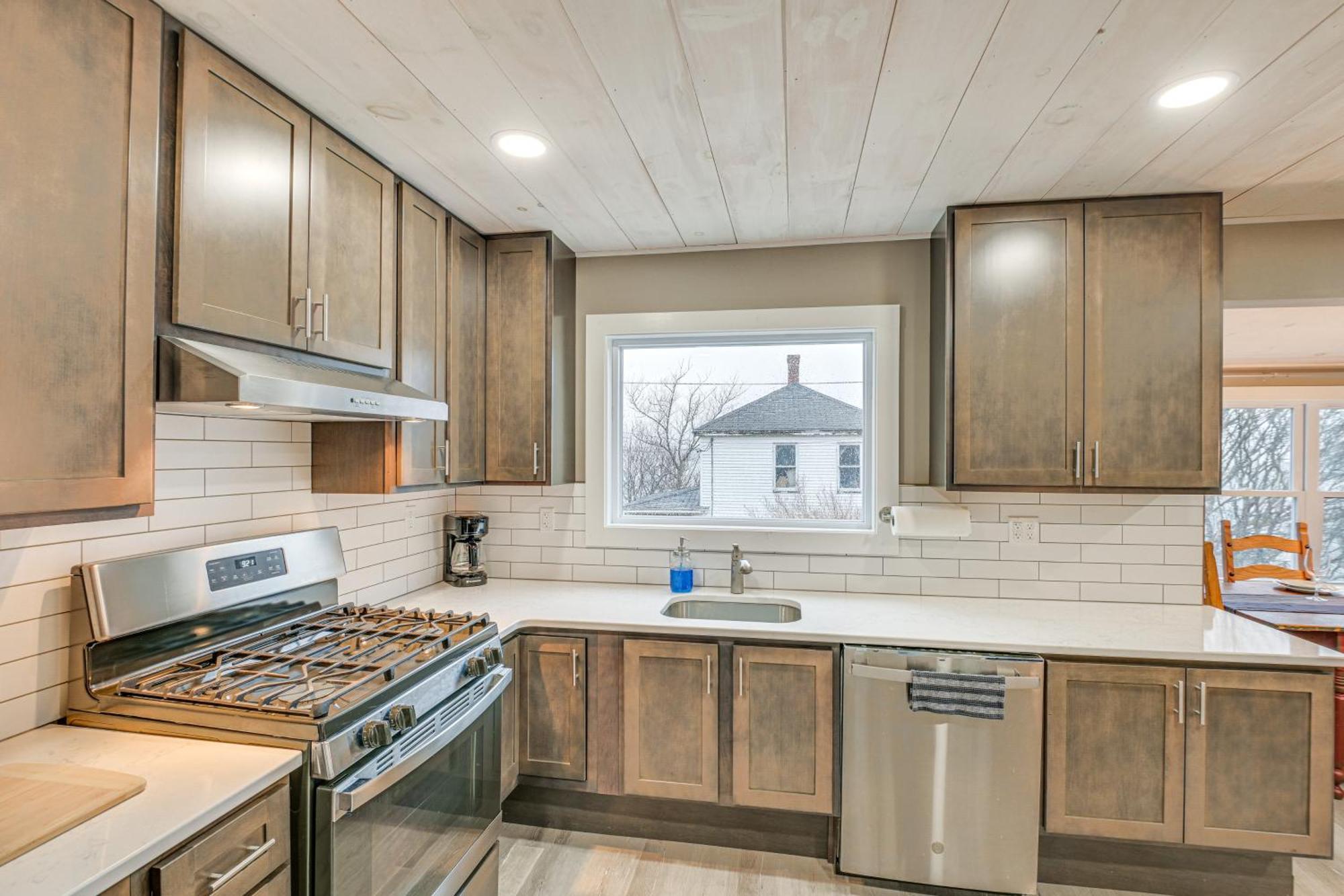 Cozy Maine Getaway Covered Deck, Walk To Beach! Lubec Exterior foto